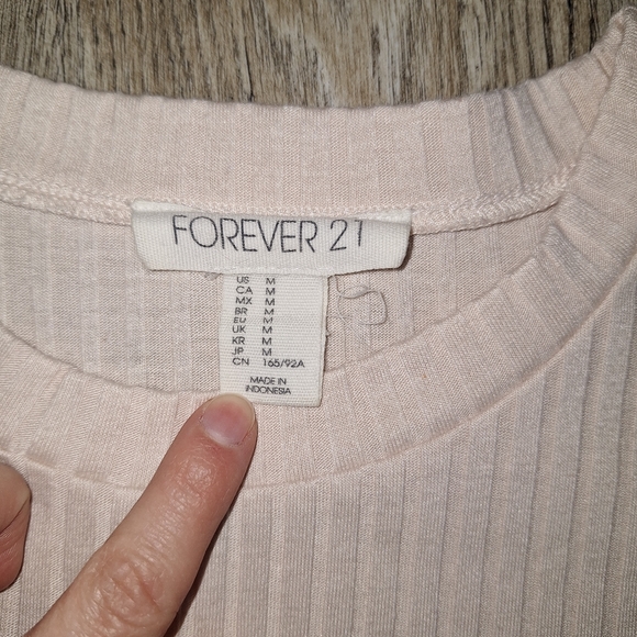 Light Pink Crop Top - Picture 7 of 7